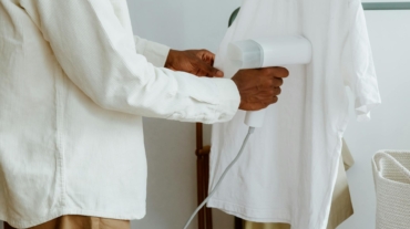 How to iron a shirt without an iron