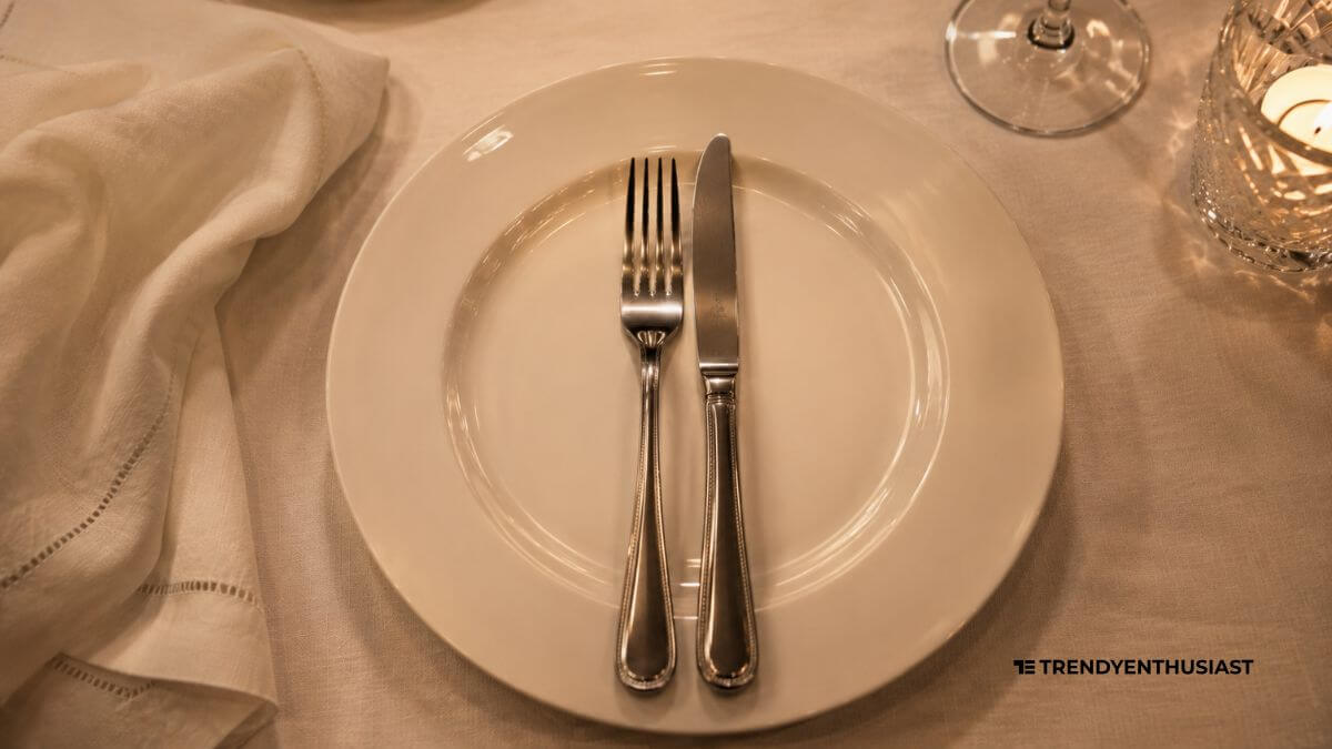 business dinner bill etiquette — who pays